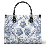 Heilige Eleganz: Blau-weiße Devotion-Ledertasche